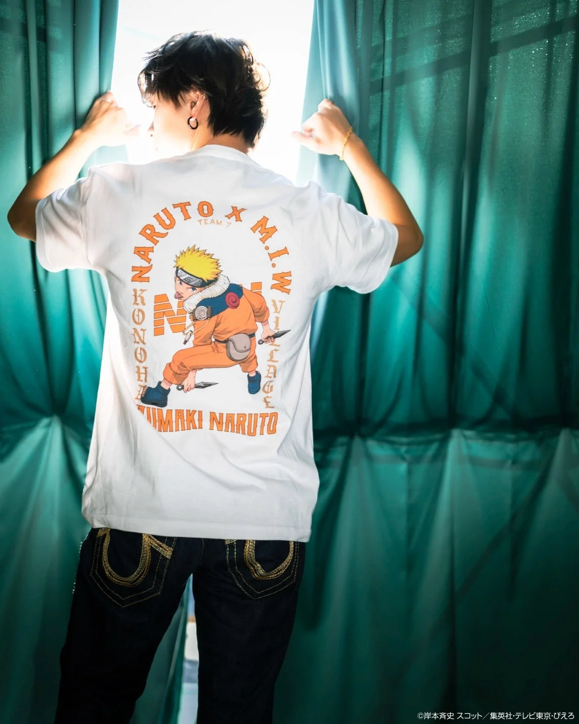 crew neck long sleeve tee(hide)NARUTO white