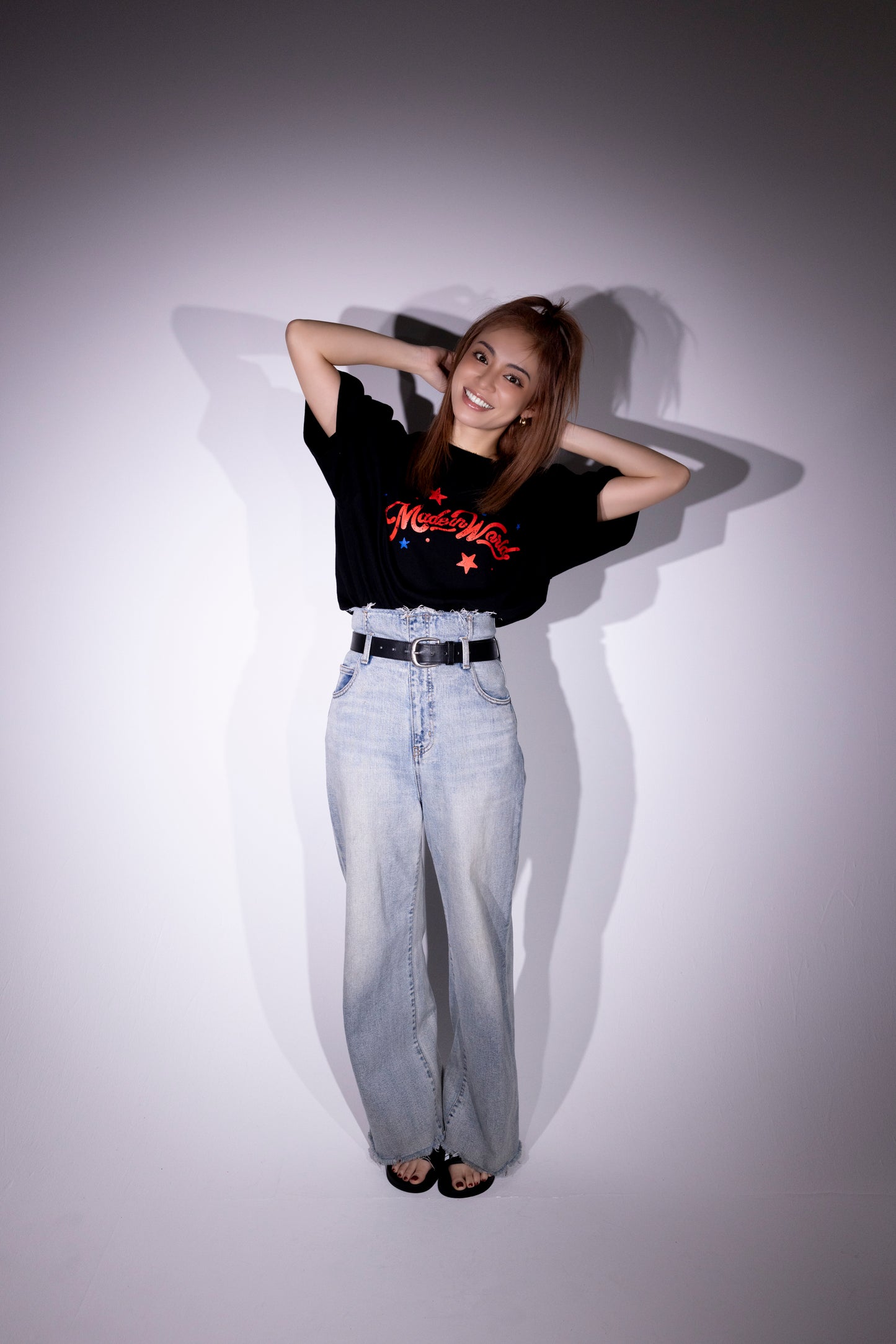 AIM FOR ONE WORLD T-SHIRT black x red