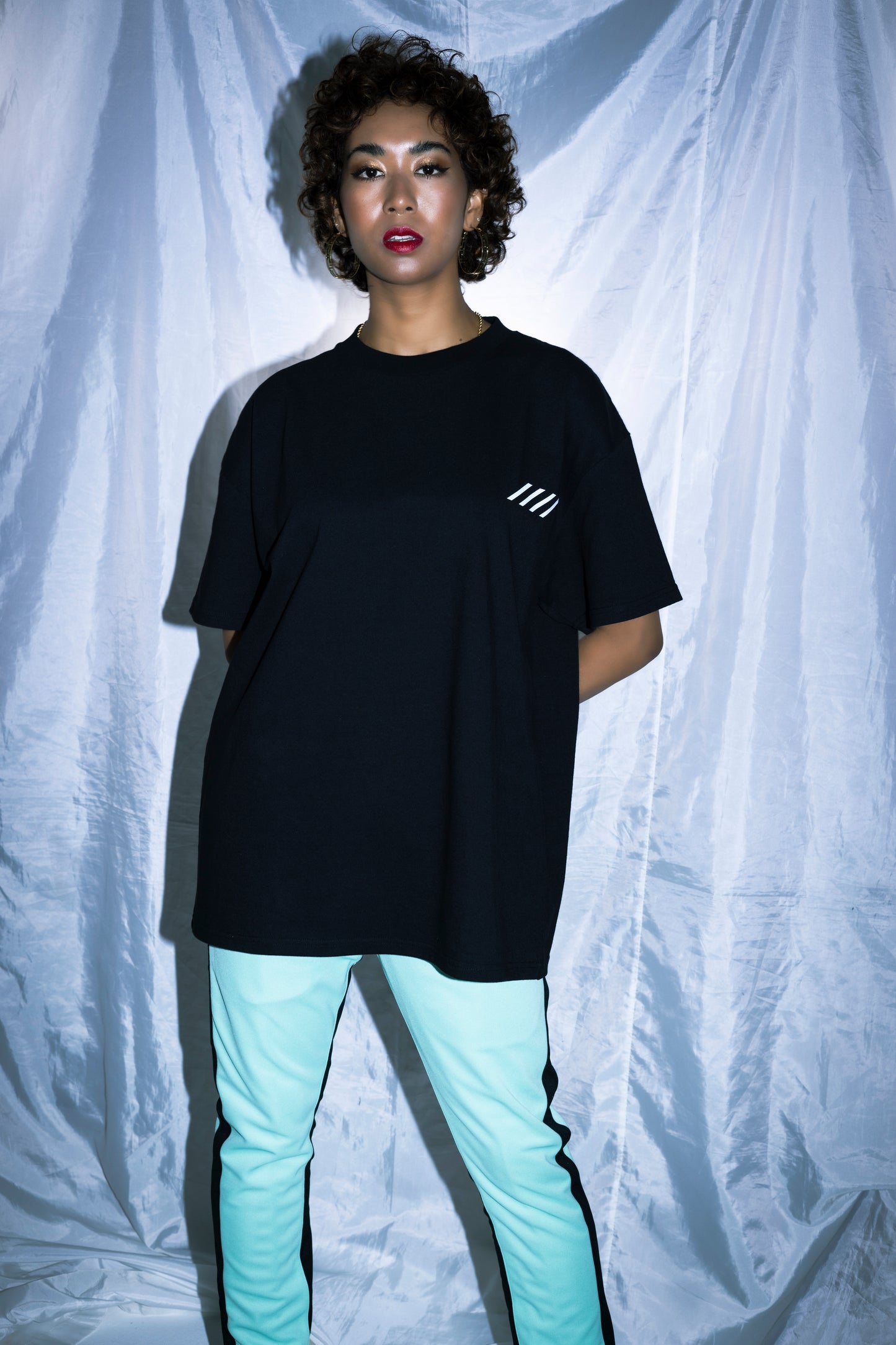 H.W crew neck tee （four slash）black