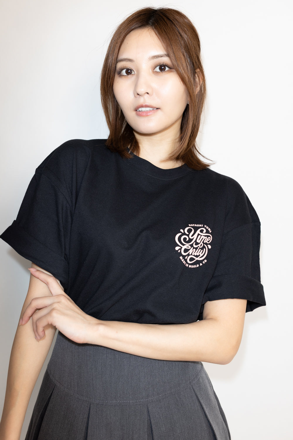 【林 ゆめ×MIW Collaboration】ロゴ tee BLACK × PINK