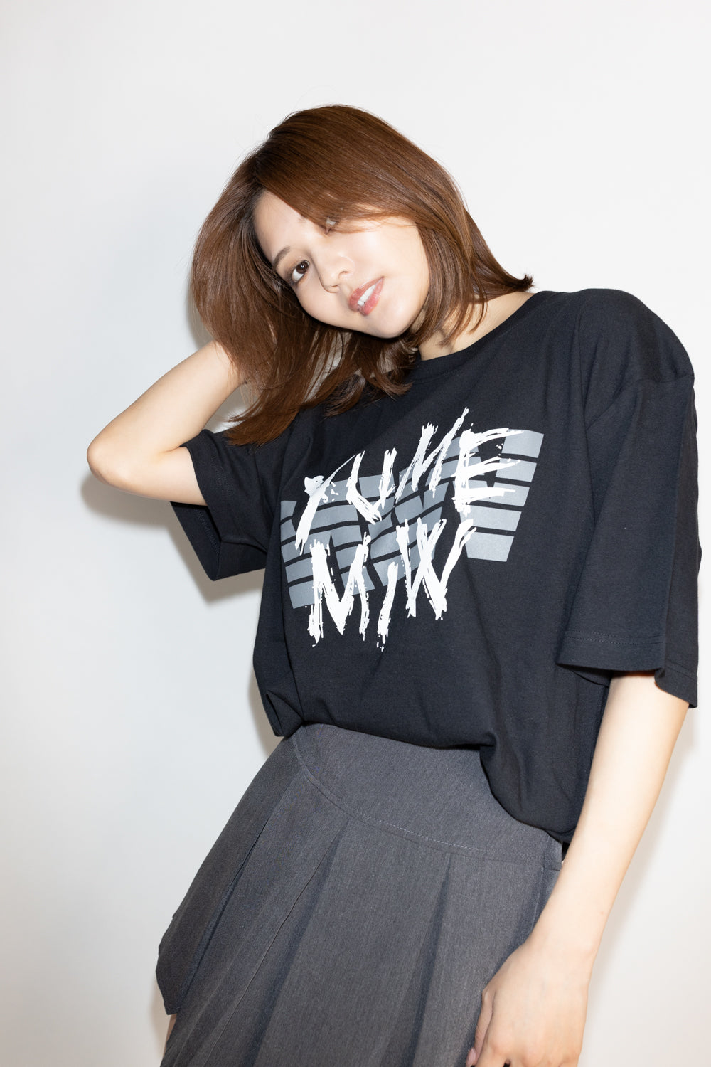 【林 ゆめ×MIW Collaboration】手書きロゴ tee BLACK
