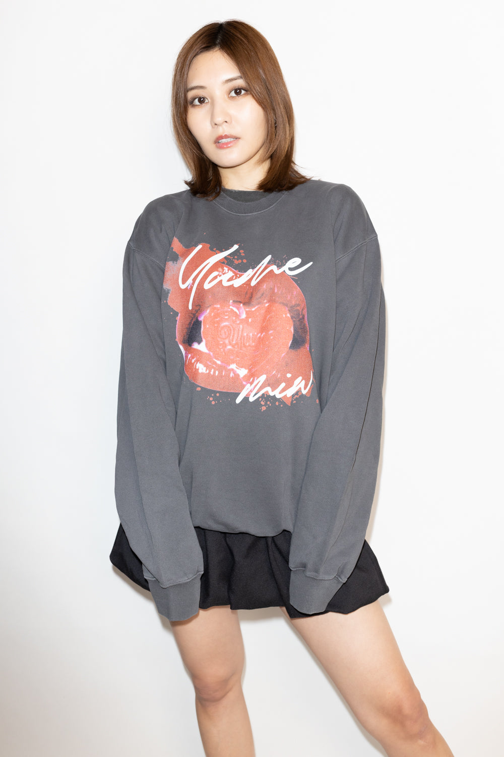 【林 ゆめ×MIW Collaboration】唇ロゴsweat SUMIKURO