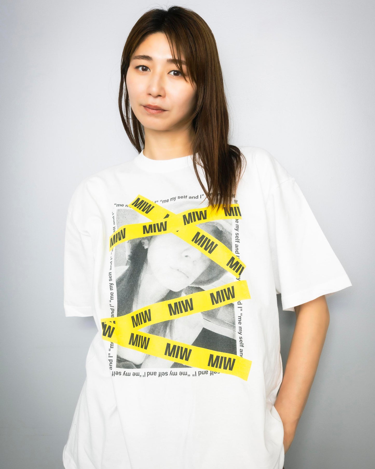 crew neck tee MIW tape white 大友愛×MIW