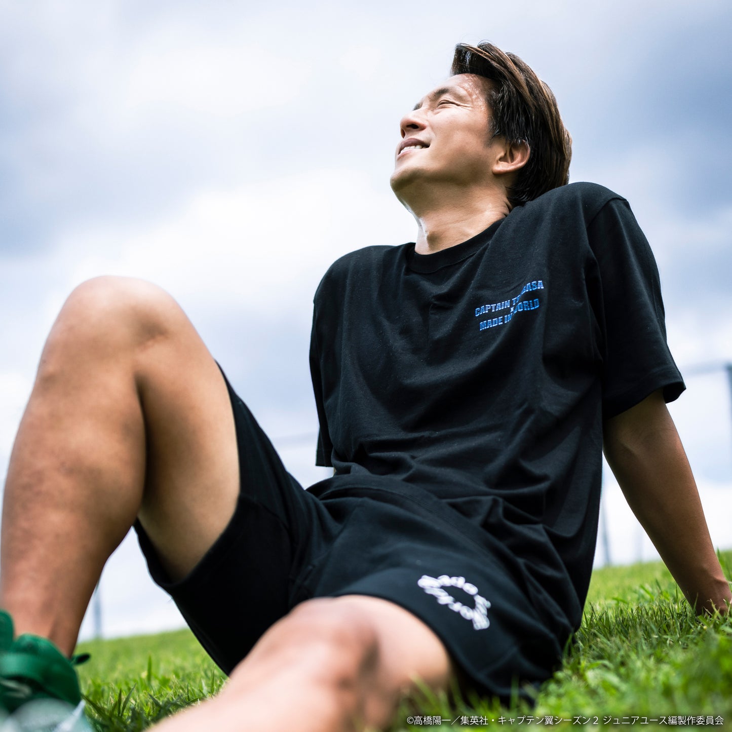 CAPTAIN TSUBASA stadium crew neck tee black