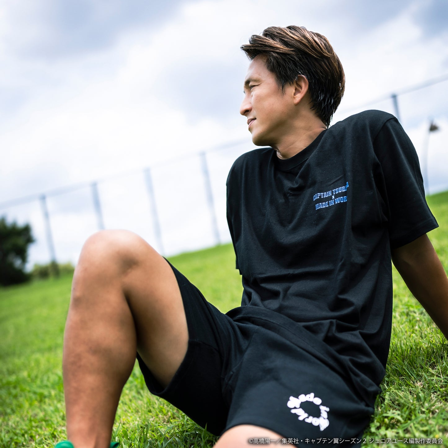 CAPTAIN TSUBASA stadium crew neck tee black