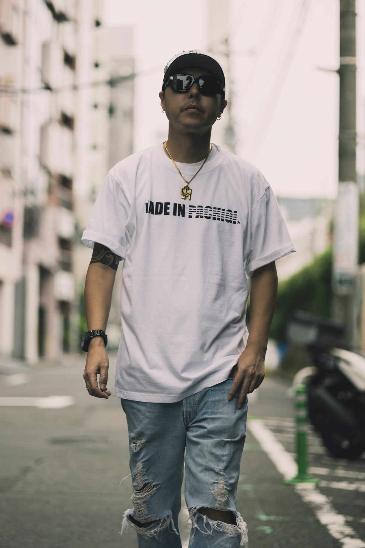 CHEHON × MIW “MADE IN PACHIGI” TEE WHITE