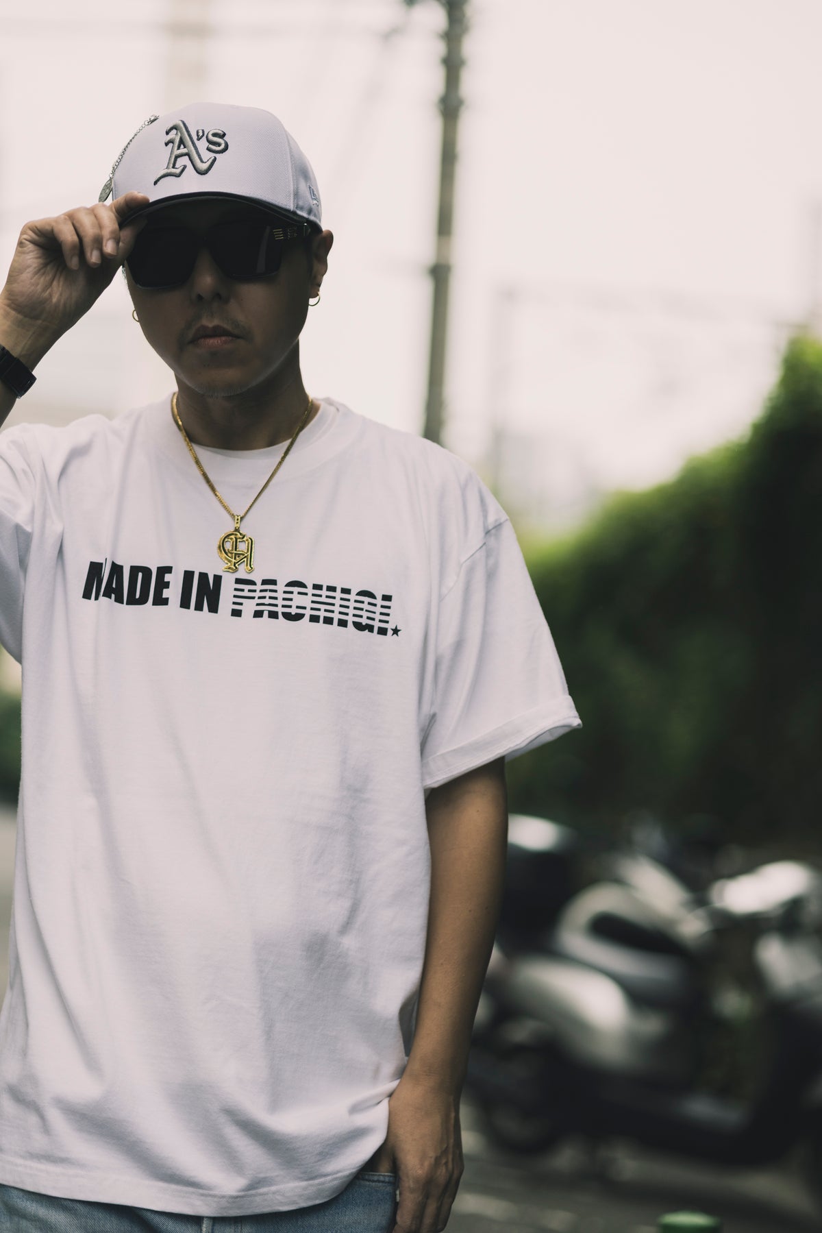 CHEHON × MIW “MADE IN PACHIGI” TEE WHITE