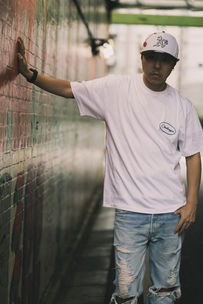 CHEHON × MIW “challenger” TEE WHITE