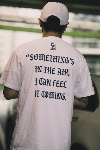 CHEHON × MIW “challenger” TEE WHITE