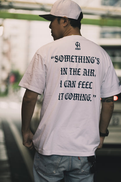 CHEHON × MIW “challenger” TEE WHITE