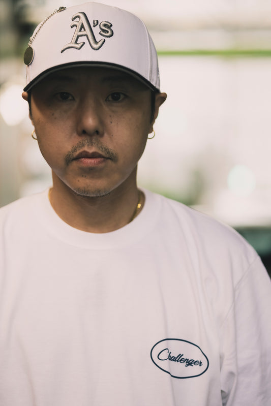 CHEHON × MIW “challenger” TEE WHITE