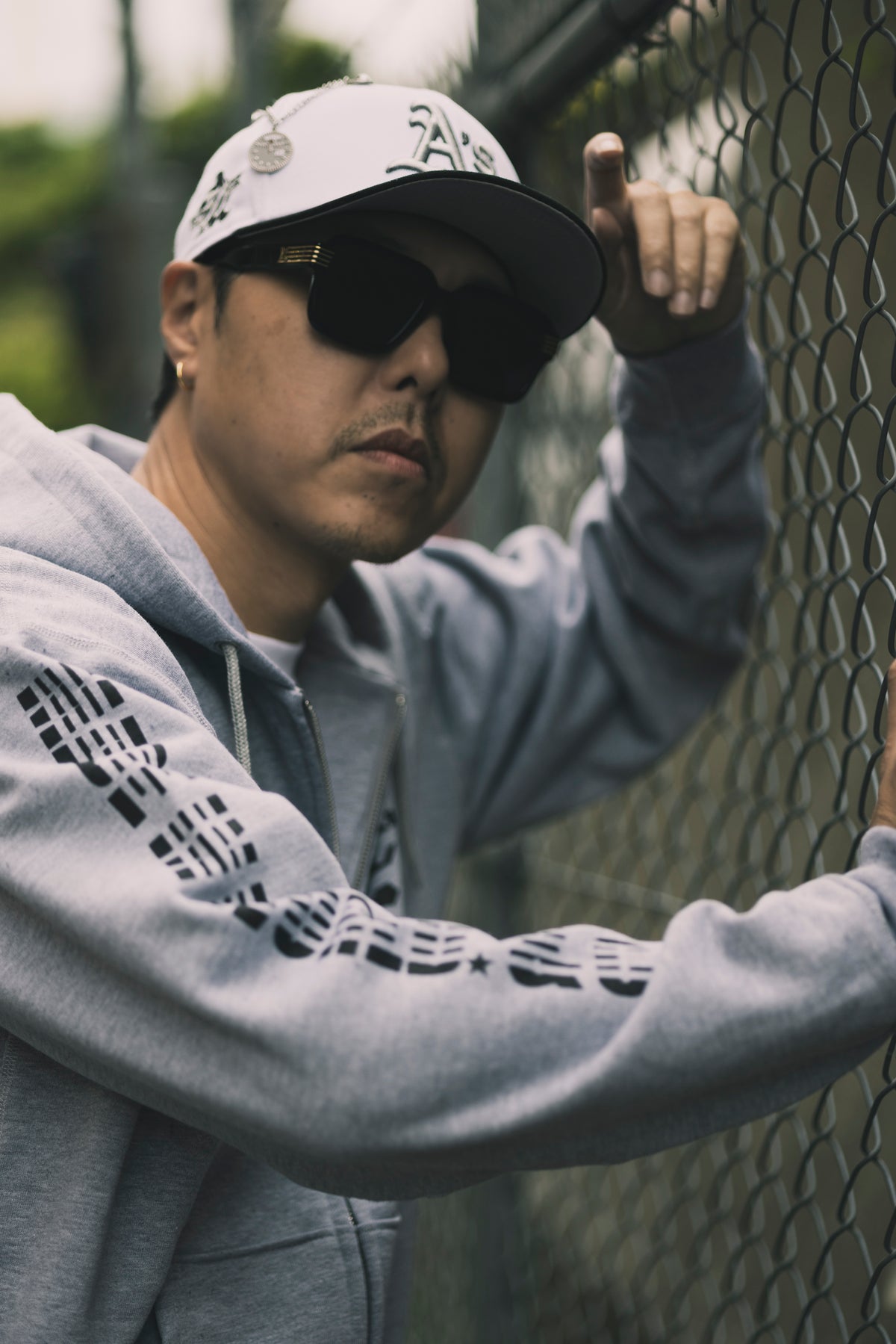 CHEHON × MIW FULL ZIP HOODIE GRAY
