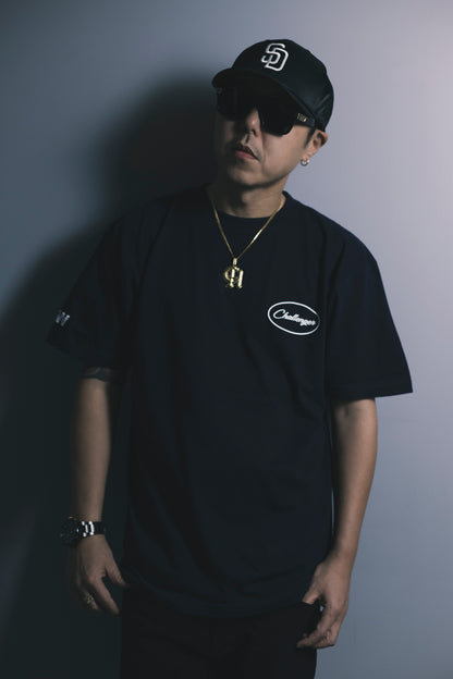 CHEHON × MIW “Challenger” TEE BLACK
