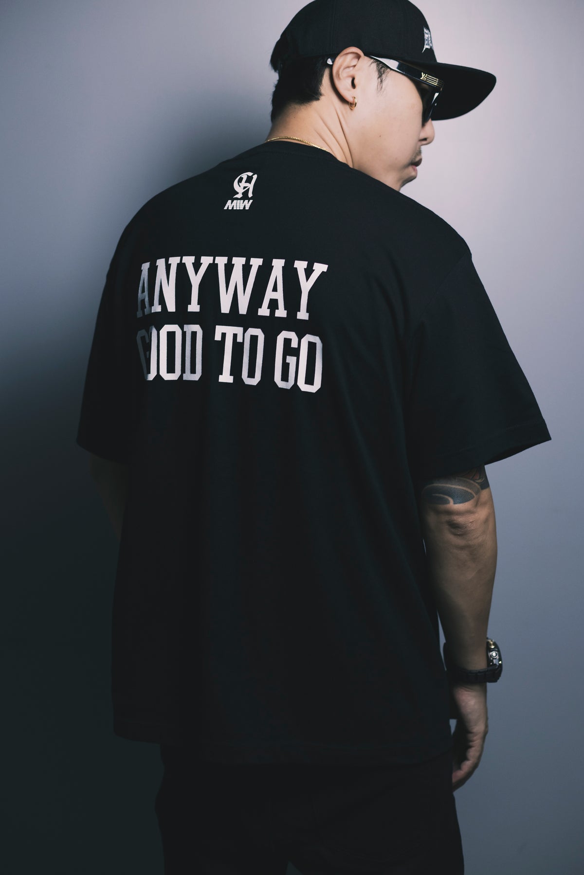 CHEHON × MIW “BANGARANG” TEE BLACK