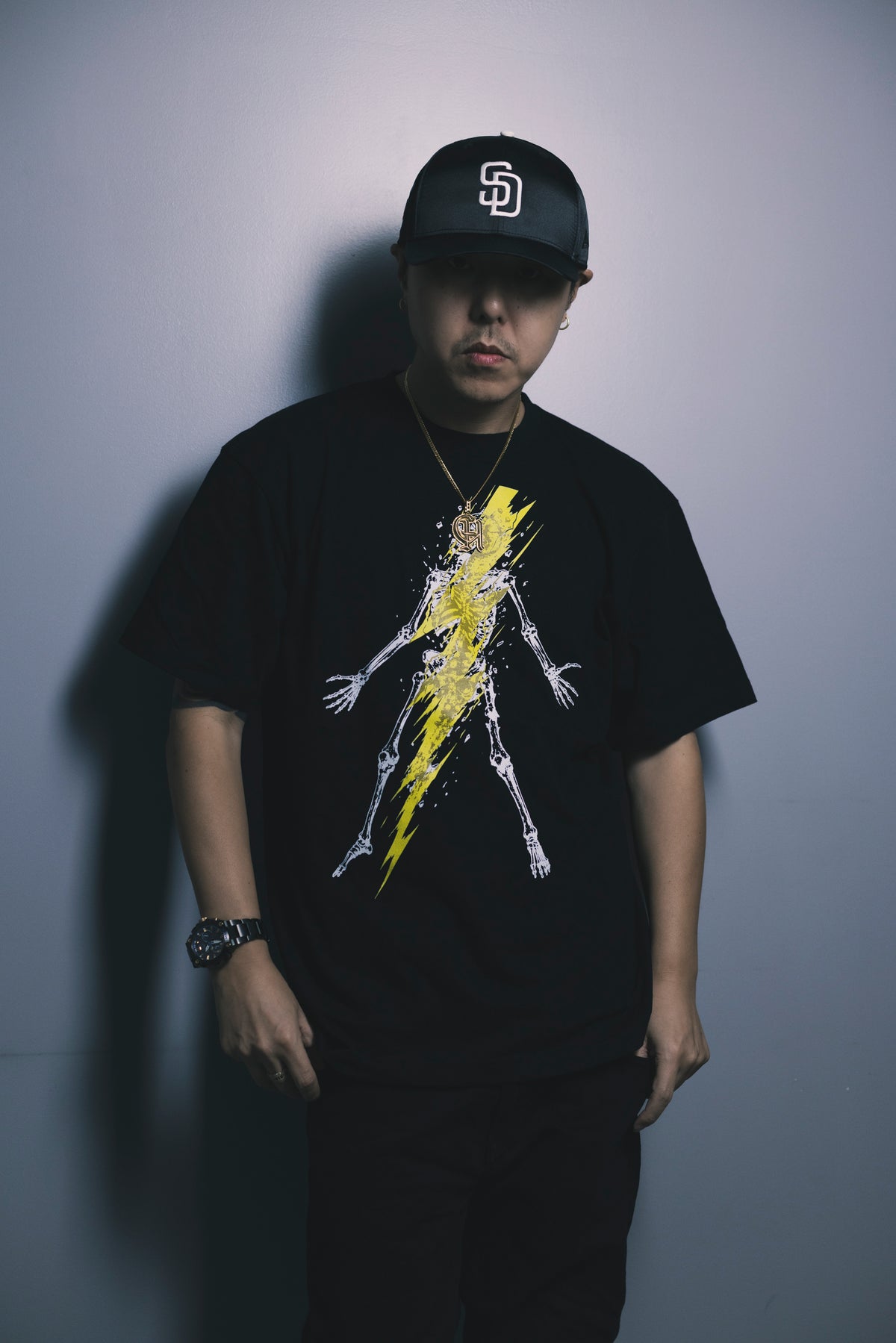 CHEHON × MIW “韻波句徒skull” TEE BLACK