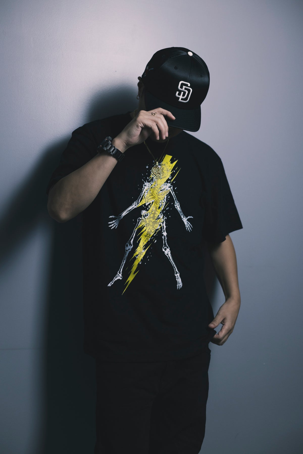 CHEHON × MIW “韻波句徒skull” TEE BLACK