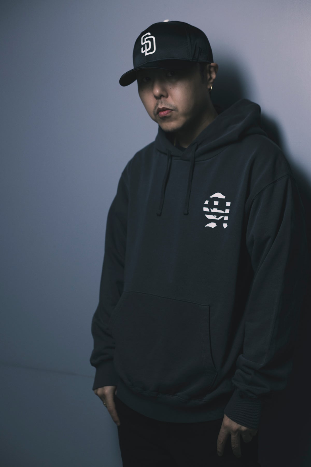CHEHON × MIW PULLOVER HOODIE BLACK
