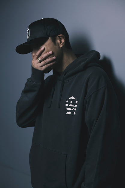 CHEHON × MIW PULLOVER HOODIE BLACK