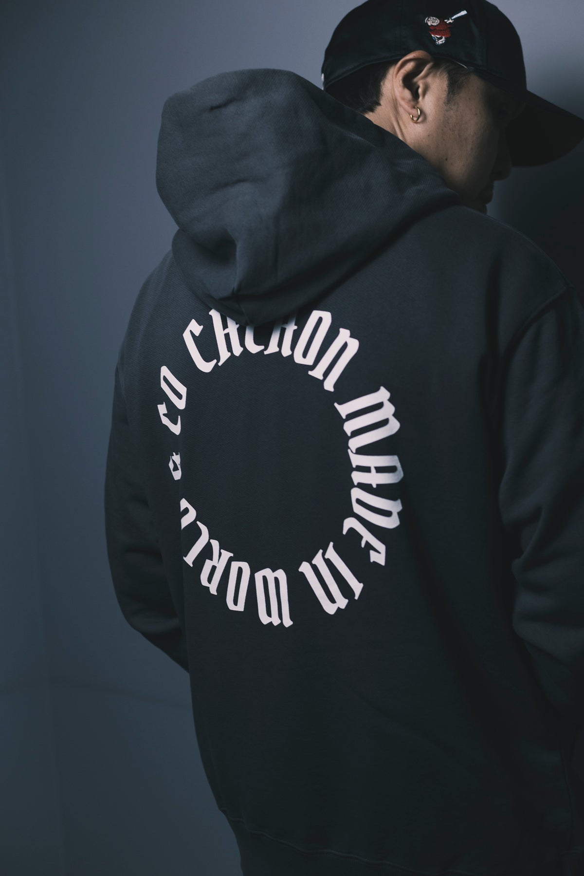 CHEHON × MIW PULLOVER HOODIE BLACK