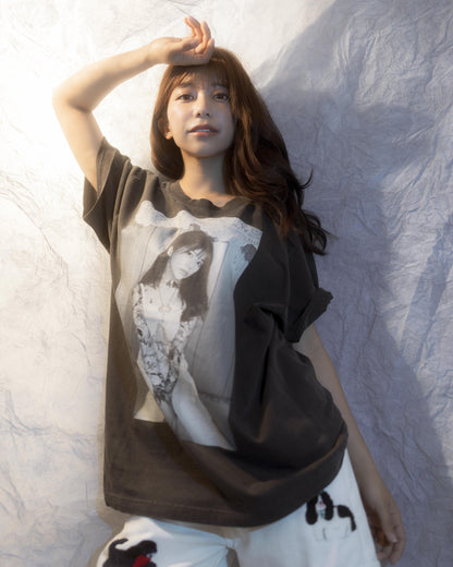 川越にこ × MIW PHOTO TEE ink black × MIW Collaboration