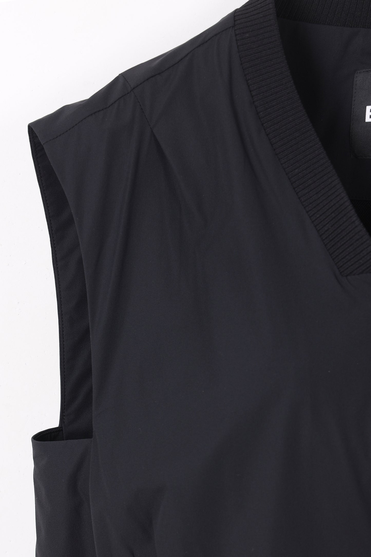 【BOSS GOLF 25SR Woman's】SP W Signature Cropped VT / black