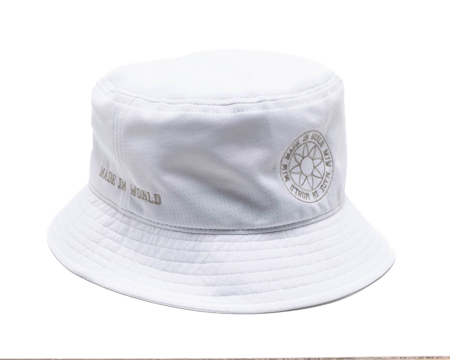 logo mesh HAT white