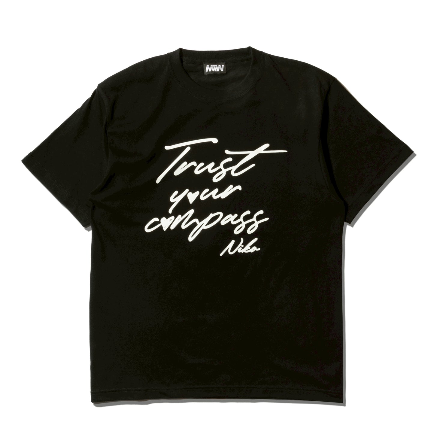 川越にこ × MIW “Trust your compass” MESSAGE T-SHIRT  BLACK