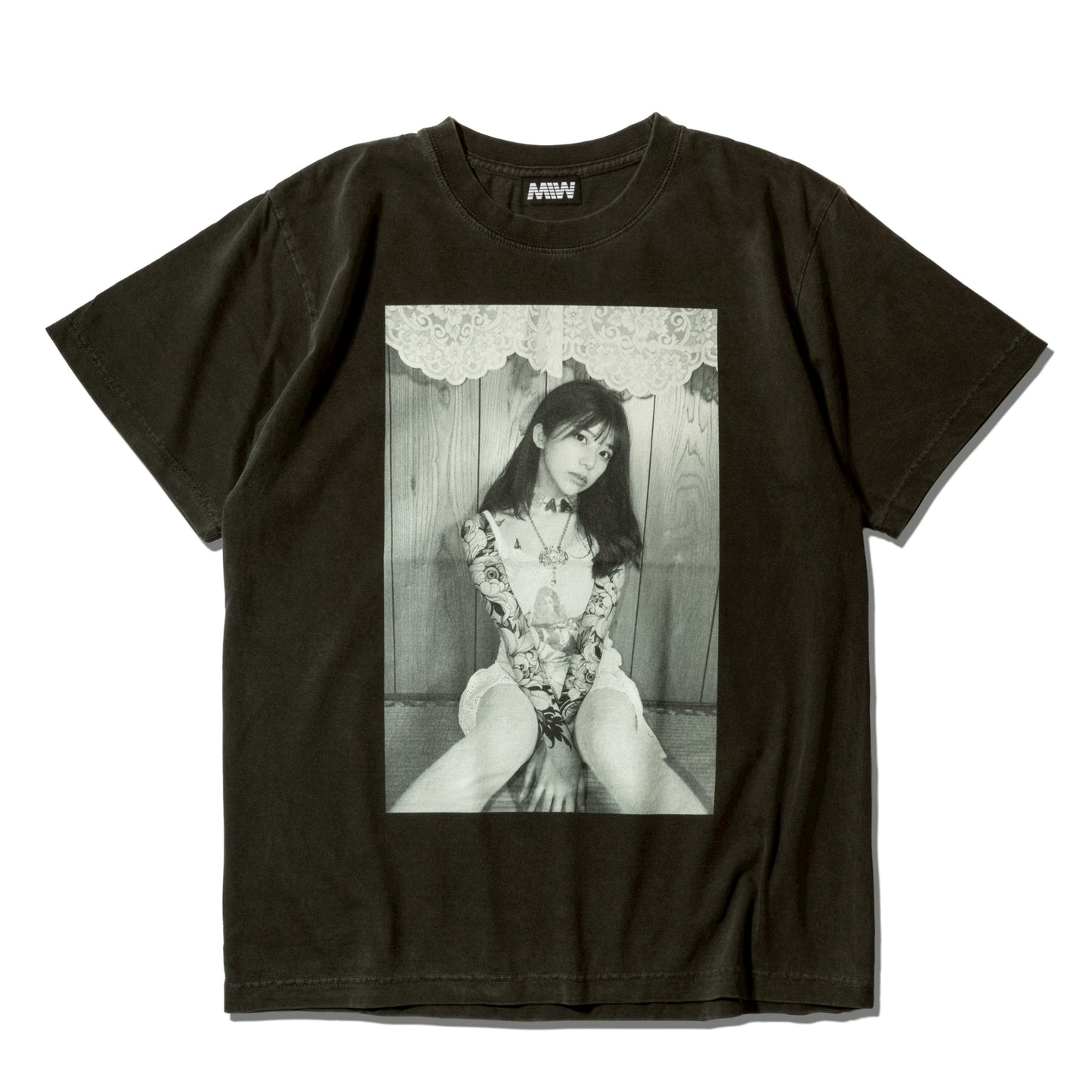川越にこ × MIW PHOTO TEE ink black × MIW Collaboration