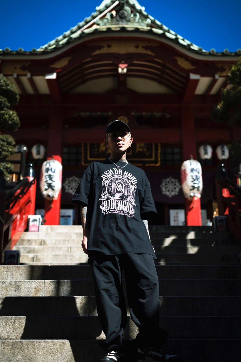 ASH DA HERO crewneck tee(Prologue) black