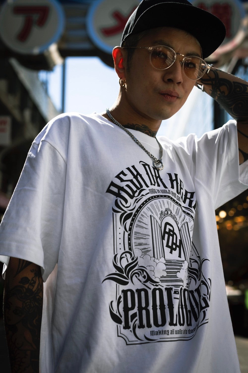 ASH DA HERO crewneck tee(Prologue) white