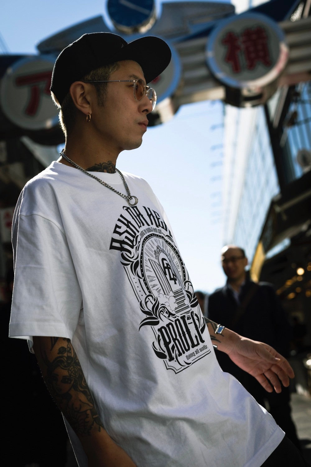 ASH DA HERO crewneck tee(Prologue) white