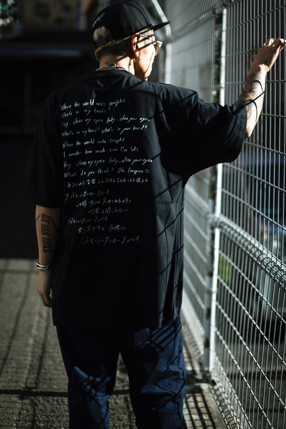 ASH DA HERO crewneck tee(GOOD MORNING HELLO GOOD BYE) black