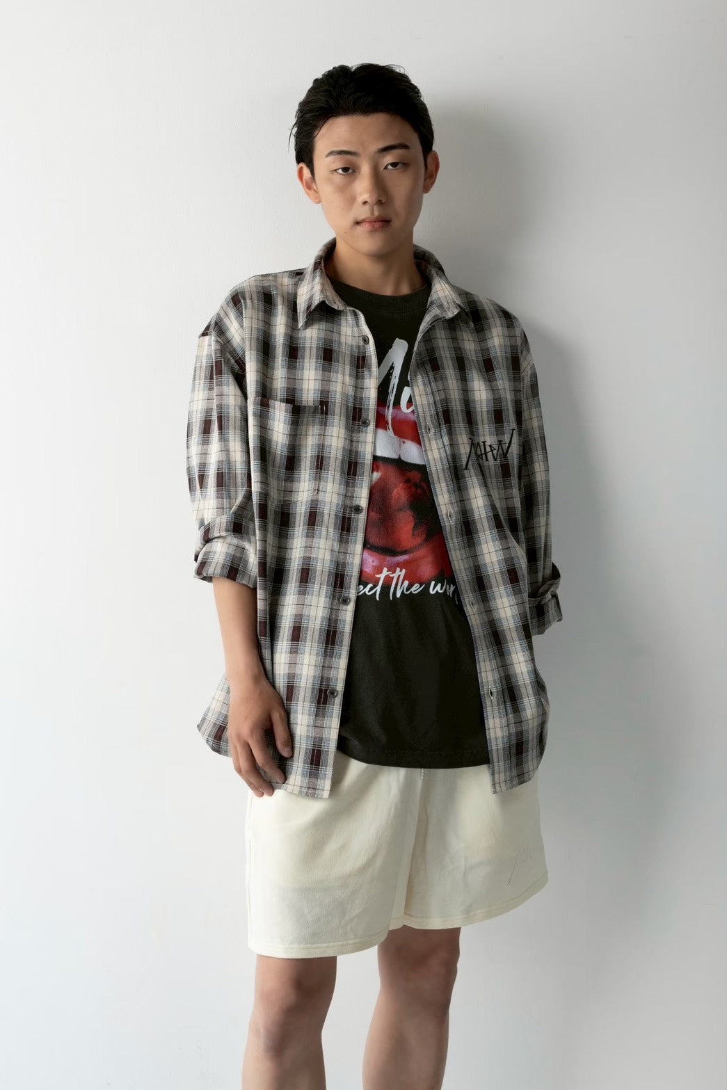 crew neck tee（lip）INK BLACK